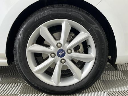 2020-Ford-Fiesta-10-EcoBoost-Trend-5-dr_5