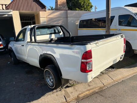 2018-Toyota-Hilux-VVT-i-LWB-20-LWB_5