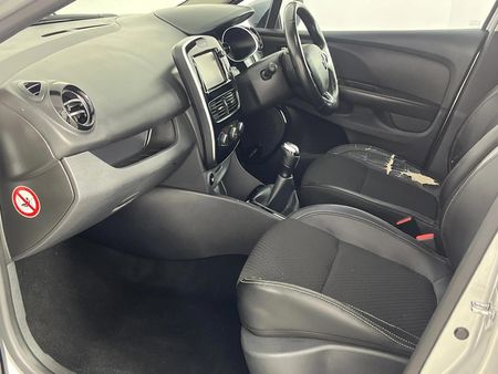 2017-Renault-Clio-IV-900T-Dynamique-5-dr-66kW_4