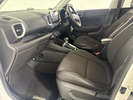 2022-Hyundai-Venue-10-TGDI-Fluid-DCT_8