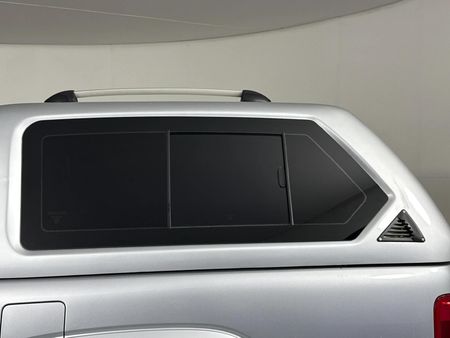 2011-Volkswagen-Amarok-20-BiTDI-Highline-120kW-Double-Cab_12