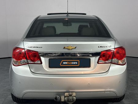 2012-Chevrolet-Cruze-20d-LT_17