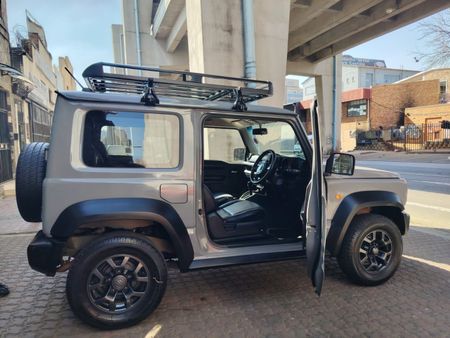 2022-Suzuki-Jimny-15-GL-Auto_10