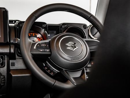 2023-Suzuki-Jimny-15-GLX-Auto_14