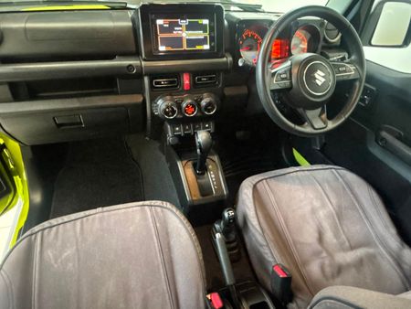 2019-Suzuki-Jimny-15-GLX-Auto_9