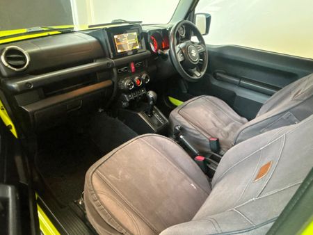 2019-Suzuki-Jimny-15-GLX-Auto_10