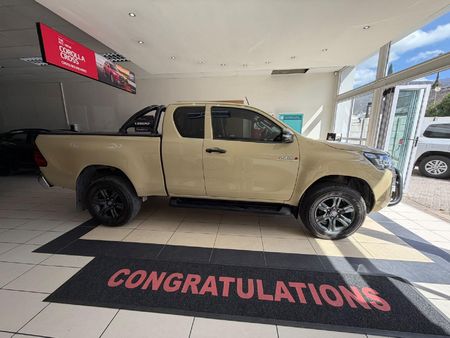 2021-Toyota-Hilux-24-GD-6-Raised-Body-Raider-Auto-Extended-Cab_3