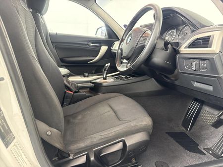 2013-BMW-1-Series-116i-5-dr-Auto_9