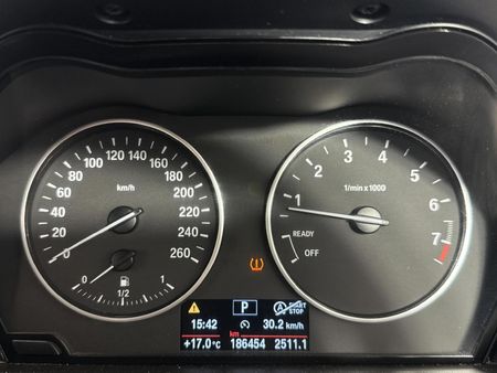 2013-BMW-1-Series-116i-5-dr-Auto_2