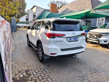 2017-Toyota-Fortuner-28-GD-6-4x4-Auto_12