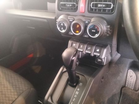 2024-Suzuki-Jimny-15-GLX-AllGrip-5-Door-Auto_15
