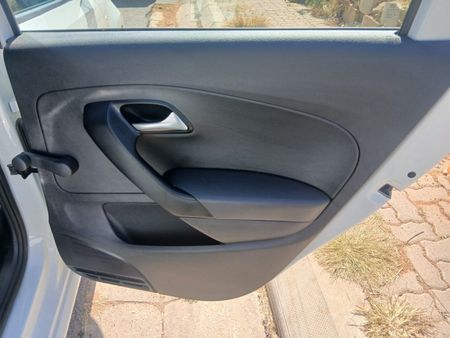 2025-Volkswagen-Polo-Vivo-16-Life-Auto_11