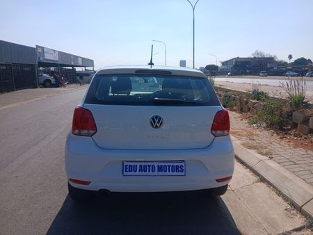 2025-Volkswagen-Polo-Vivo-16-Life-Auto_13