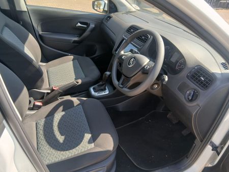 2025-Volkswagen-Polo-Vivo-16-Life-Auto_7