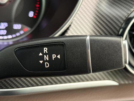 2023-Mercedes-Benz-V-Class-V-300d-Exclusive_9