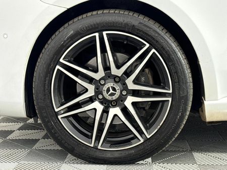 2023-Mercedes-Benz-V-Class-V-300d-Exclusive_3