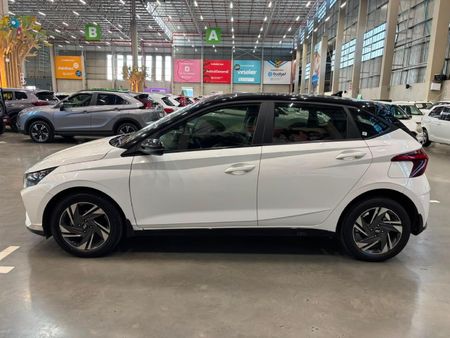 2022-Hyundai-i20-10-TGDI-Fluid_5