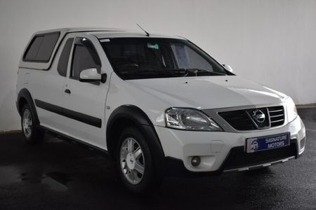 2017-Nissan-NP200-15-dCi-SE_2