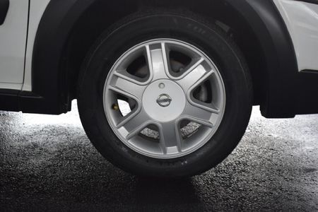2017-Nissan-NP200-15-dCi-SE_3
