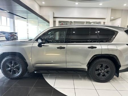 2026-Lexus-LX-500d-Overtrail_8