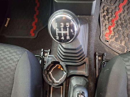 2020-Suzuki-Jimny-15-GLX_13
