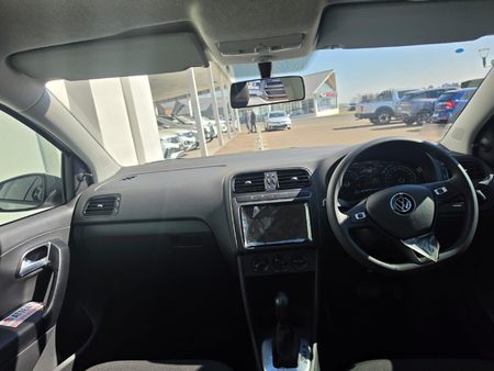 2026-Volkswagen-Polo-Vivo-16-Life_11
