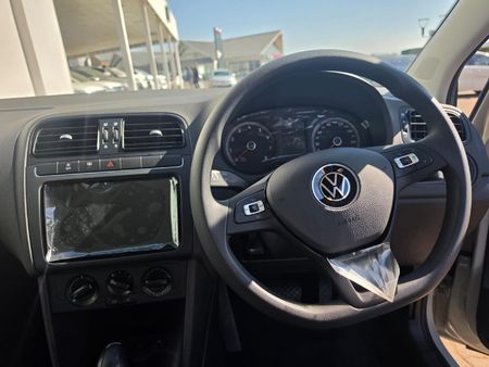 2026-Volkswagen-Polo-Vivo-16-Life_13