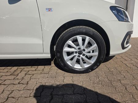 2026-Volkswagen-Polo-Vivo-16-Life_4