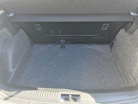 2026-Volkswagen-Polo-Vivo-16-Life_6