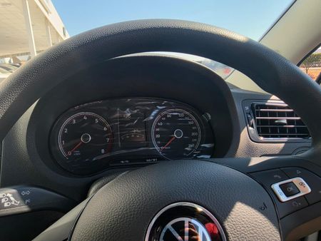 2026-Volkswagen-Polo-Vivo-16-Life_7