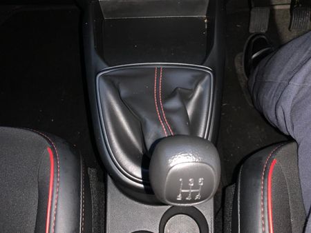 2025-Hyundai-Grand-i10-10-Motion_12