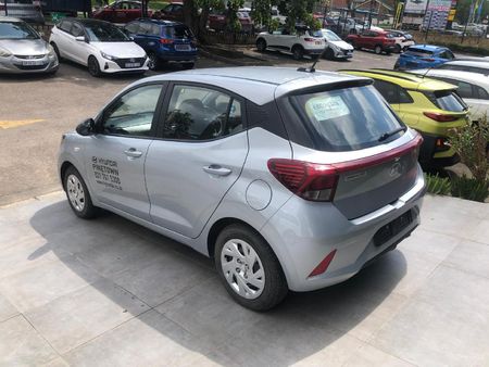 2025-Hyundai-Grand-i10-10-Motion_5