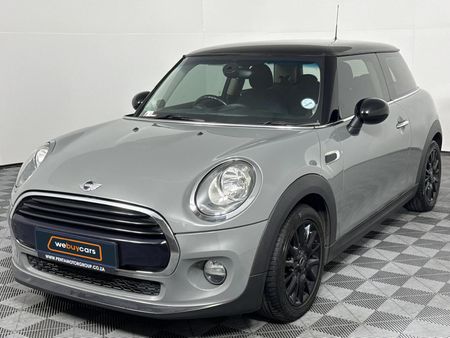 2017-MINI-Hatch-Cooper-Auto_0