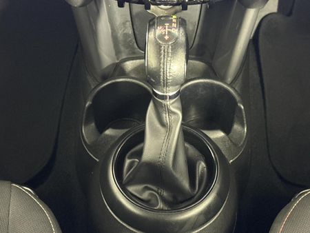 2017-MINI-Hatch-Cooper-Auto_9