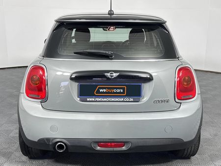 2017-MINI-Hatch-Cooper-Auto_16