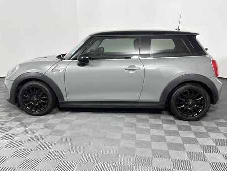 2017-MINI-Hatch-Cooper-Auto_17