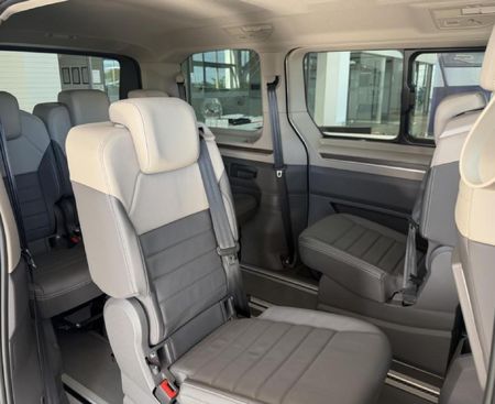 2026-Volkswagen-Caravelle-T7-Multivan-DSG-4Mot-Ehybrid_9