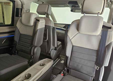 2026-Volkswagen-Caravelle-T7-Multivan-DSG-4Mot-Ehybrid_10