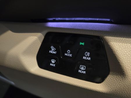2026-Volkswagen-Caravelle-T7-Multivan-DSG-4Mot-Ehybrid_12
