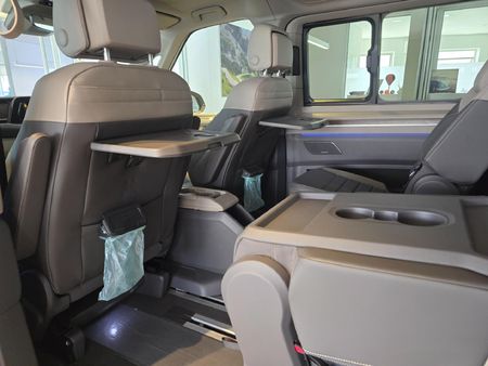 2026-Volkswagen-Caravelle-T7-Multivan-DSG-4Mot-Ehybrid_17