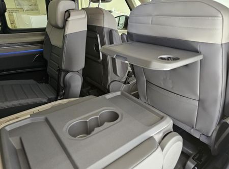 2026-Volkswagen-Caravelle-T7-Multivan-DSG-4Mot-Ehybrid_21