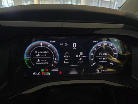 2026-Volkswagen-Caravelle-T7-Multivan-DSG-4Mot-Ehybrid_23