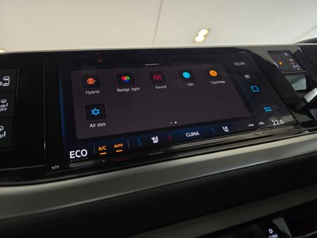 2026-Volkswagen-Caravelle-T7-Multivan-DSG-4Mot-Ehybrid_6