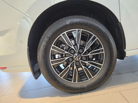 2026-Volkswagen-Caravelle-T7-Multivan-DSG-4Mot-Ehybrid_8