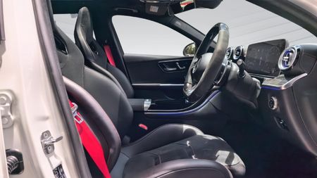 2025-Mercedes-AMG-C-Class-C43-AMG-4Matic_15