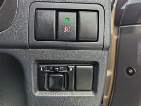 2009-Suzuki-Jimny-13_12