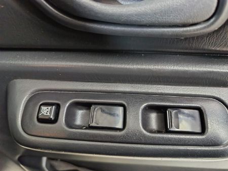 2009-Suzuki-Jimny-13_13
