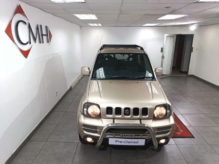 2009-Suzuki-Jimny-13_4