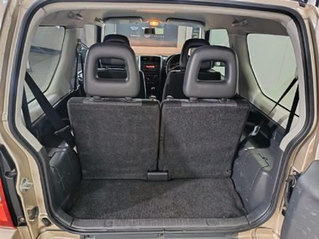 2009-Suzuki-Jimny-13_7