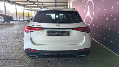 2025-Mercedes-Benz-GLC-300D-4Matic_5